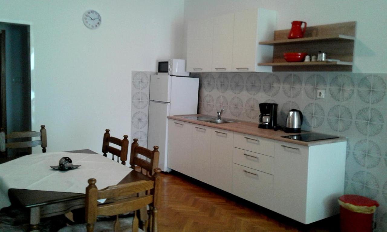 Ruzmarin - Seget Donji, Apartment
