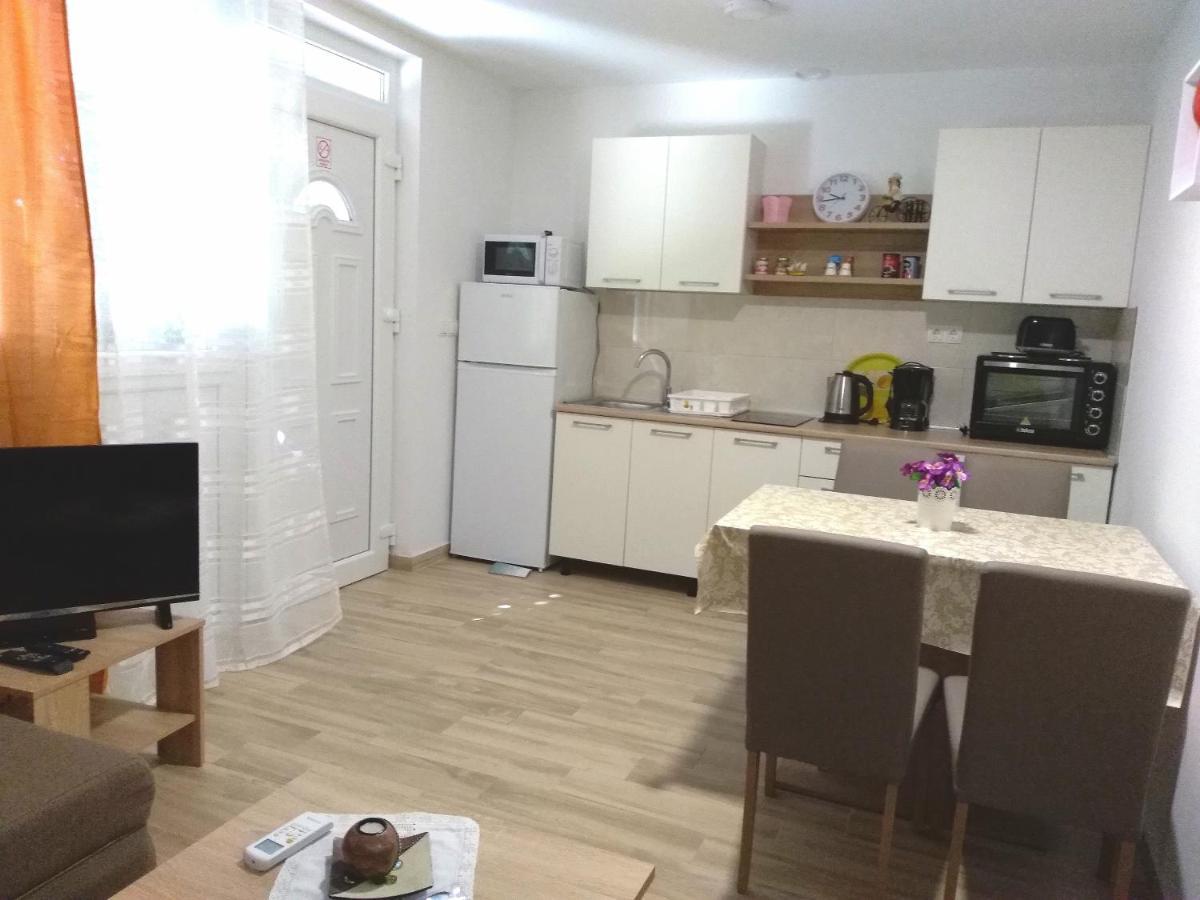 Ruzmarin - Seget Donji, Apartment