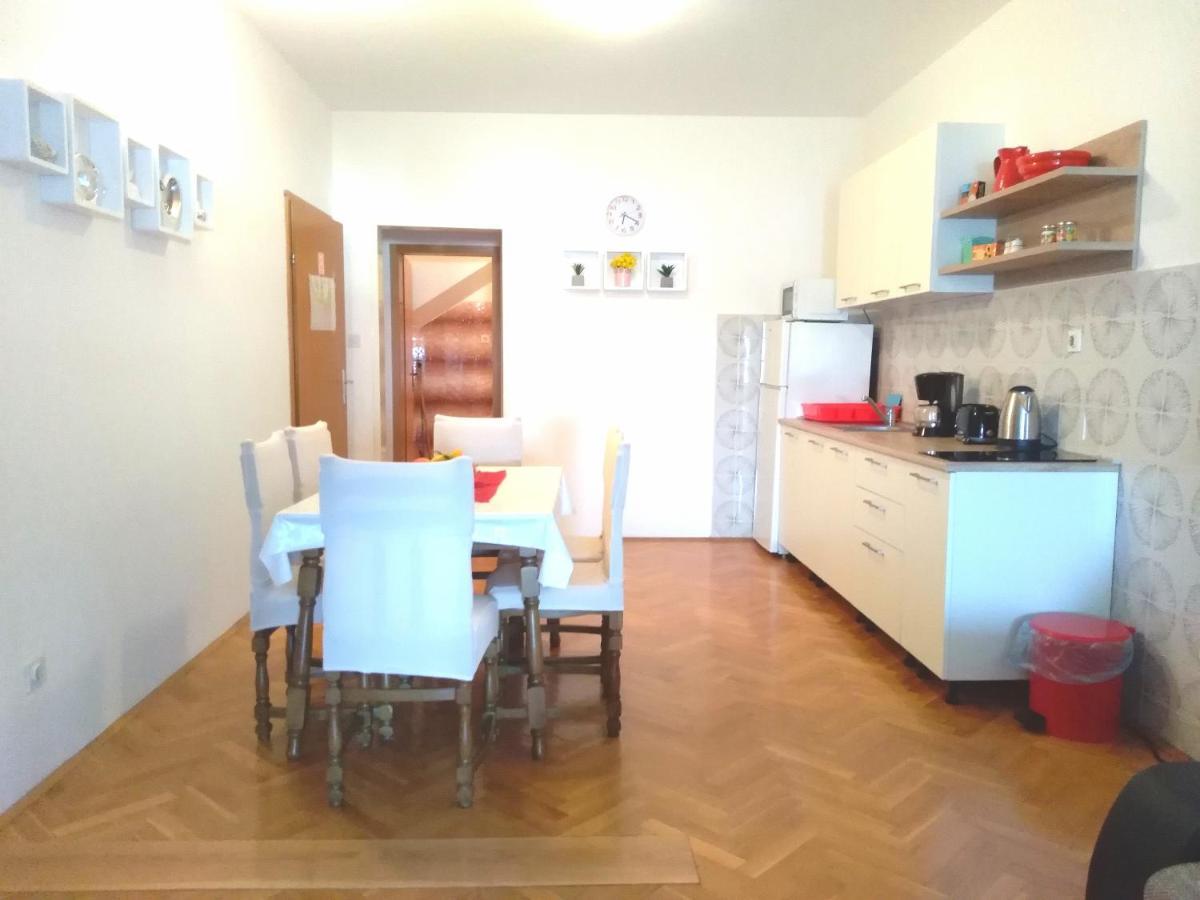 Ruzmarin - Seget Donji, Apartment